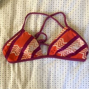Sporty patterned Patagonia bikini top
